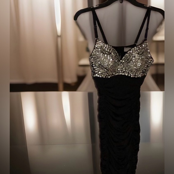 sequins vintage sequins & black ruched dress by Babe - Picture 4 of 16